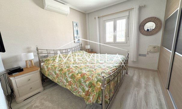 Salg (Resales) - Villa - Orihuela Costa - Lomas de Cabo Roig