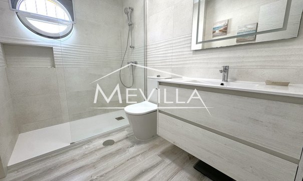 Salg (Resales) - Villa - Orihuela Costa - Lomas de Cabo Roig