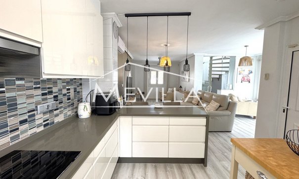 Salg (Resales) - Villa - Orihuela Costa - Lomas de Cabo Roig