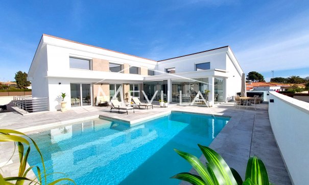 Resales - Villa - Orihuela Costa - Campoamor