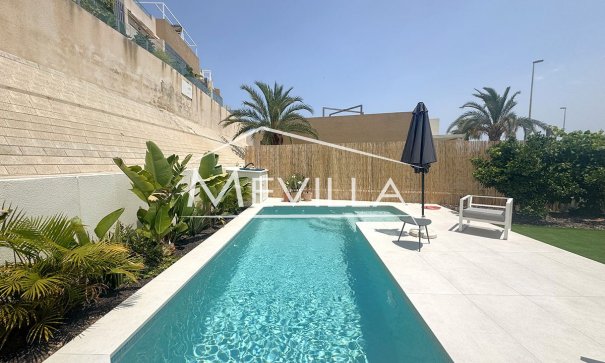 Resales - Villa - Orihuela Costa - La Zenia