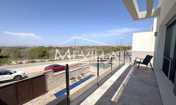Salg (Resales) - Villa - Orihuela Costa - Villamartin