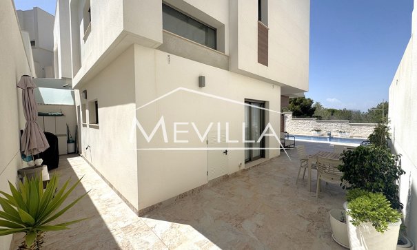 Salg (Resales) - Villa - Orihuela Costa - Villamartin