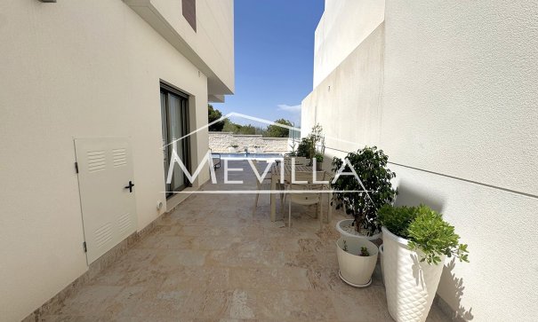 Salg (Resales) - Villa - Orihuela Costa - Villamartin