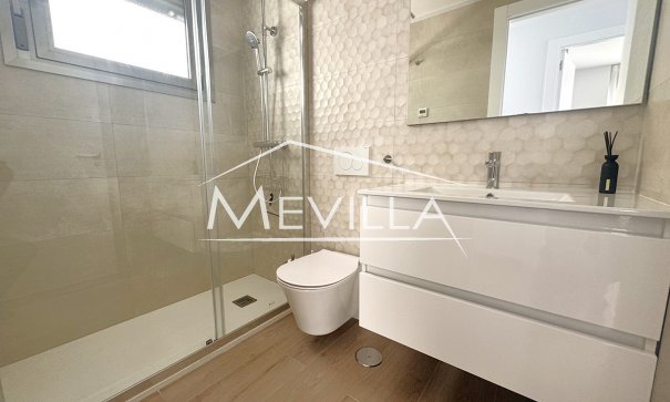 Salg (Resales) - Villa - Orihuela Costa - Villamartin