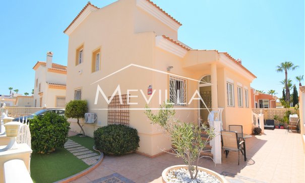 Resales - Villa - Orihuela Costa - Playa Flamenca