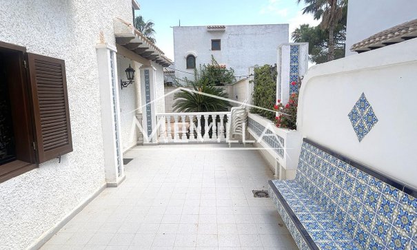 Salg (Resales) - Villa - Orihuela Costa - La Zenia