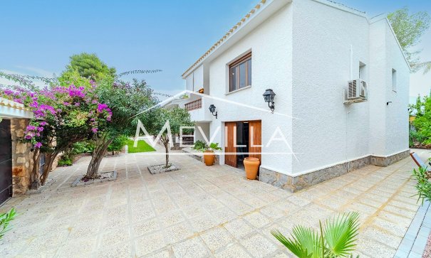 Verkäufe - Villa - Orihuela Costa - Campoamor