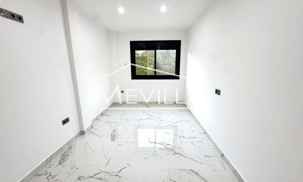 Återförsäljare - Villa - Orihuela Costa - Campoamor