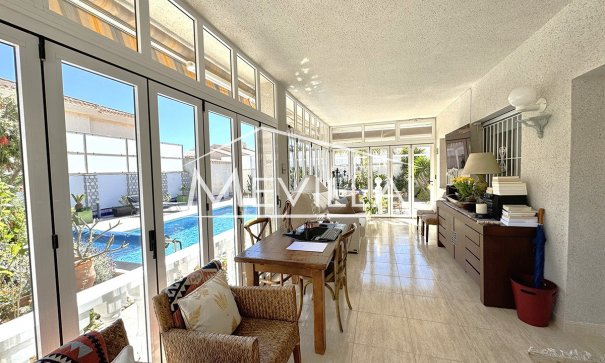 Salg (Resales) - Villa - Orihuela Costa - Playa Flamenca