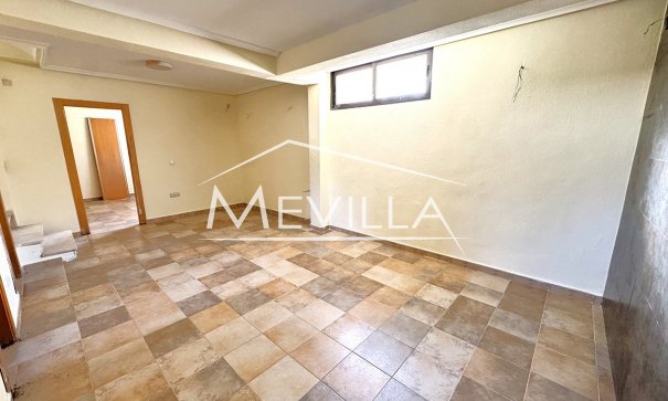 Återförsäljare - Villa - Orihuela Costa - Villamartin