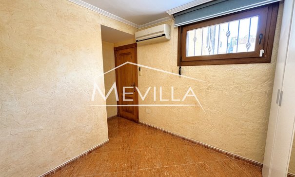 Wederverkoop - Villa - Torrevieja - Los Altos