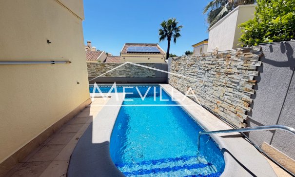 Verkäufe - Villa - Orihuela Costa - Villamartin