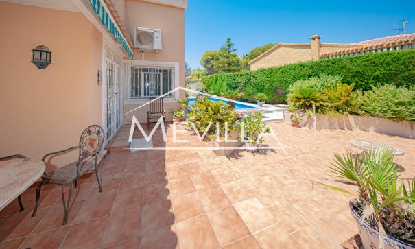 Resales - Villa - Orihuela Costa - Campoamor