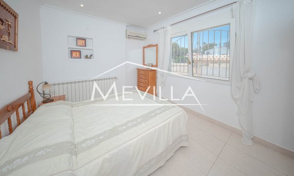 Resales - Villa - Orihuela Costa - Campoamor