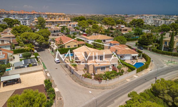 Resales - Villa - Orihuela Costa - Campoamor
