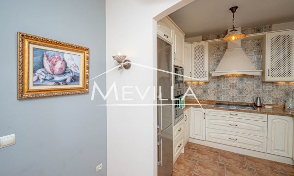 Reventas - Chalet / Villa - Orihuela Costa - La Zenia