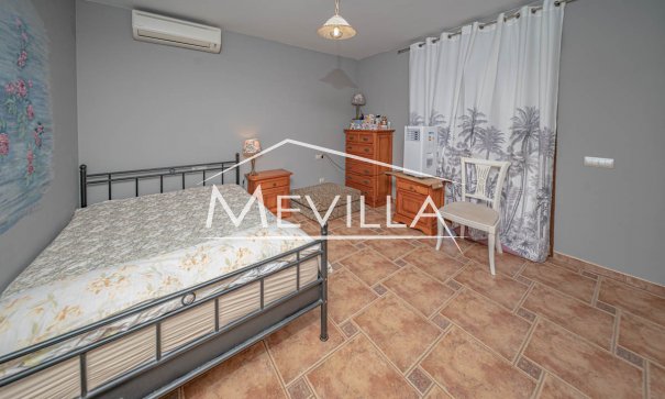 Reventas - Chalet / Villa - Orihuela Costa - La Zenia