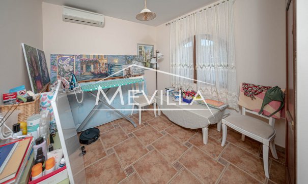 Reventas - Chalet / Villa - Orihuela Costa - La Zenia