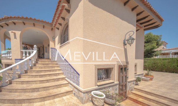 Reventas - Chalet / Villa - Orihuela Costa - La Zenia