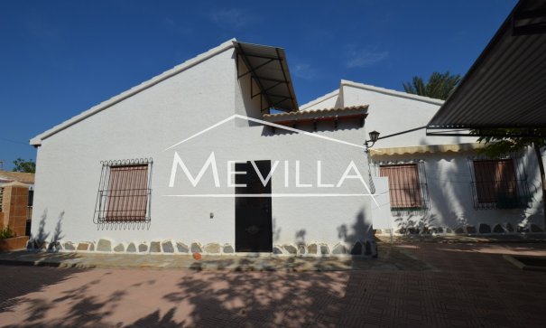 Salg (Resales) - Villa - Orihuela Costa - Punta Prima